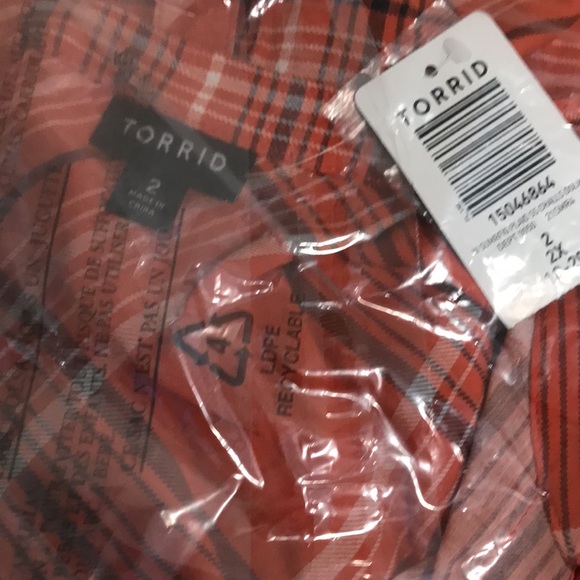 Torrid Challis Button-Front Dolman Sleeve Top - Picture 8 of 15